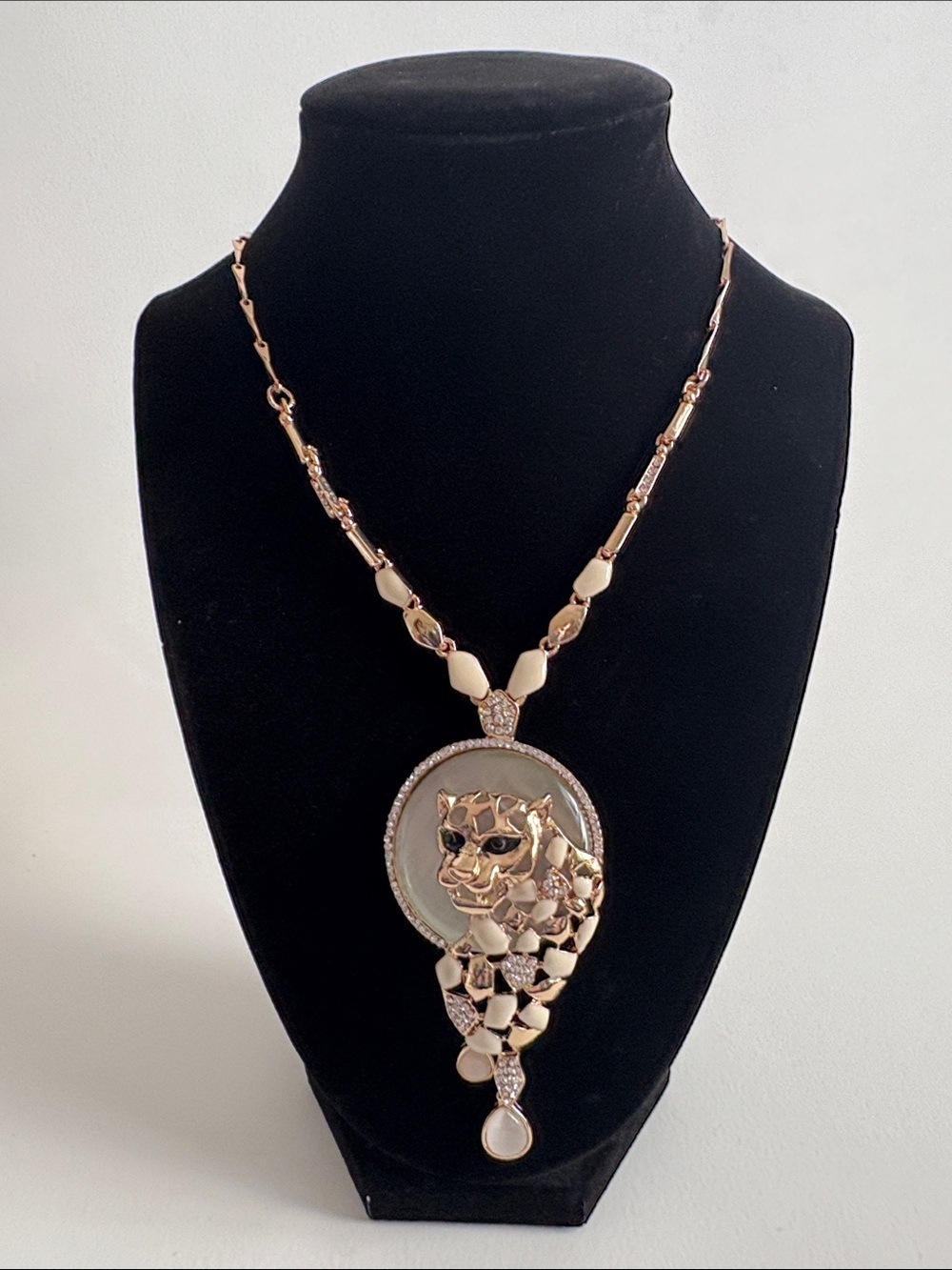 Gold-Tone Panther Pendant Necklace - Elegant Statement Jewelry